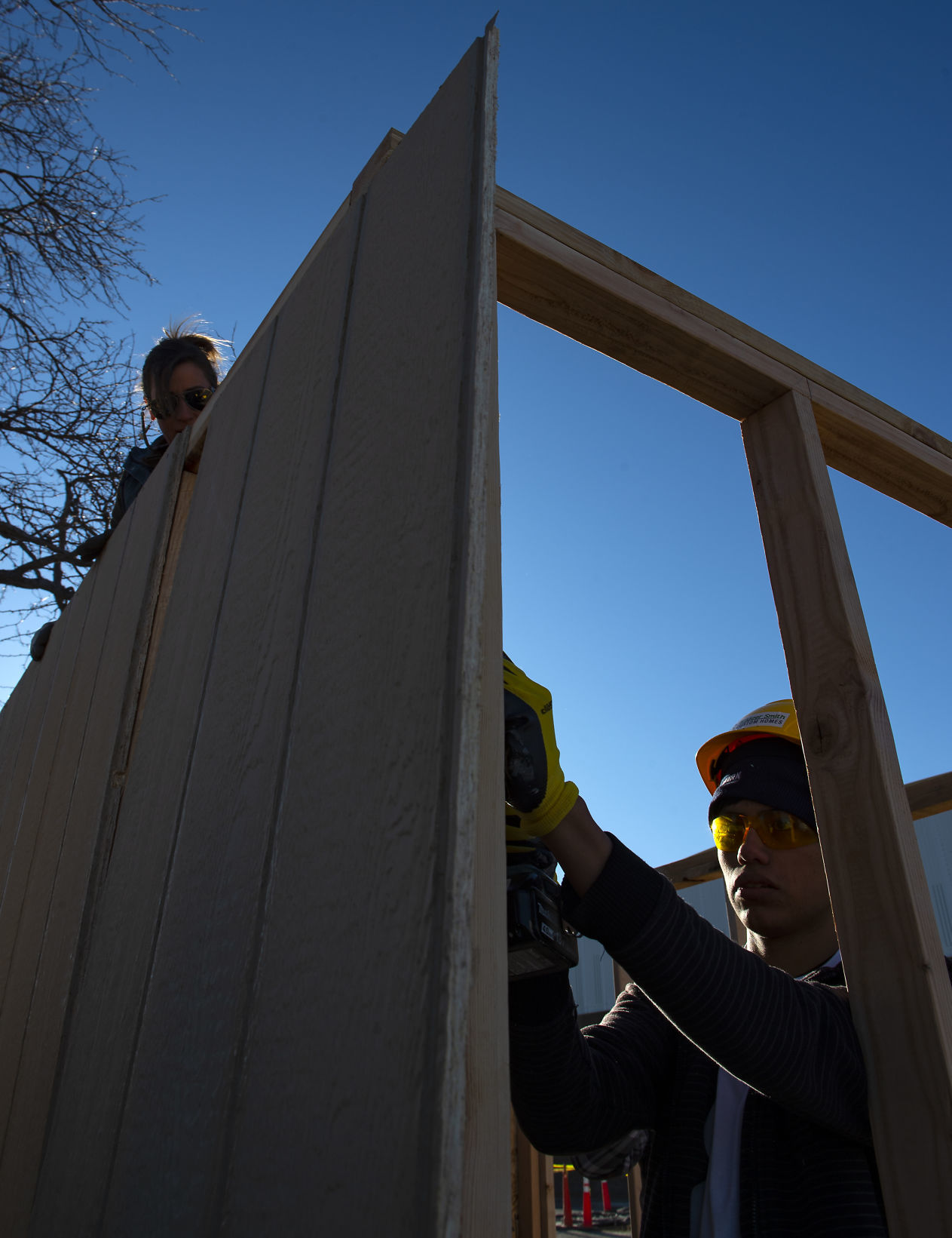 Students build for veterans